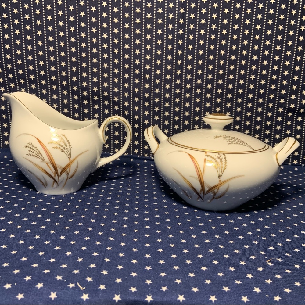 Harmony House Golden Wheat Sugar bowl and Creamer
